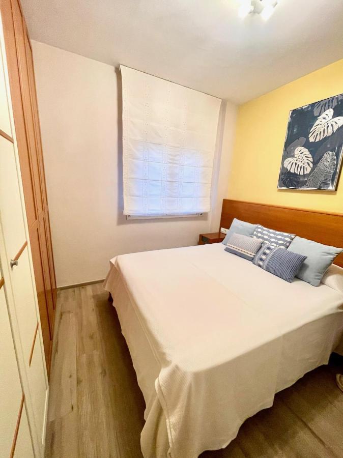 Seahomes Vacations - Nautic Maritime Apt Бланес Экстерьер фото