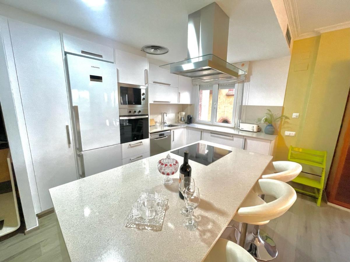 Seahomes Vacations - Nautic Maritime Apt Бланес Экстерьер фото