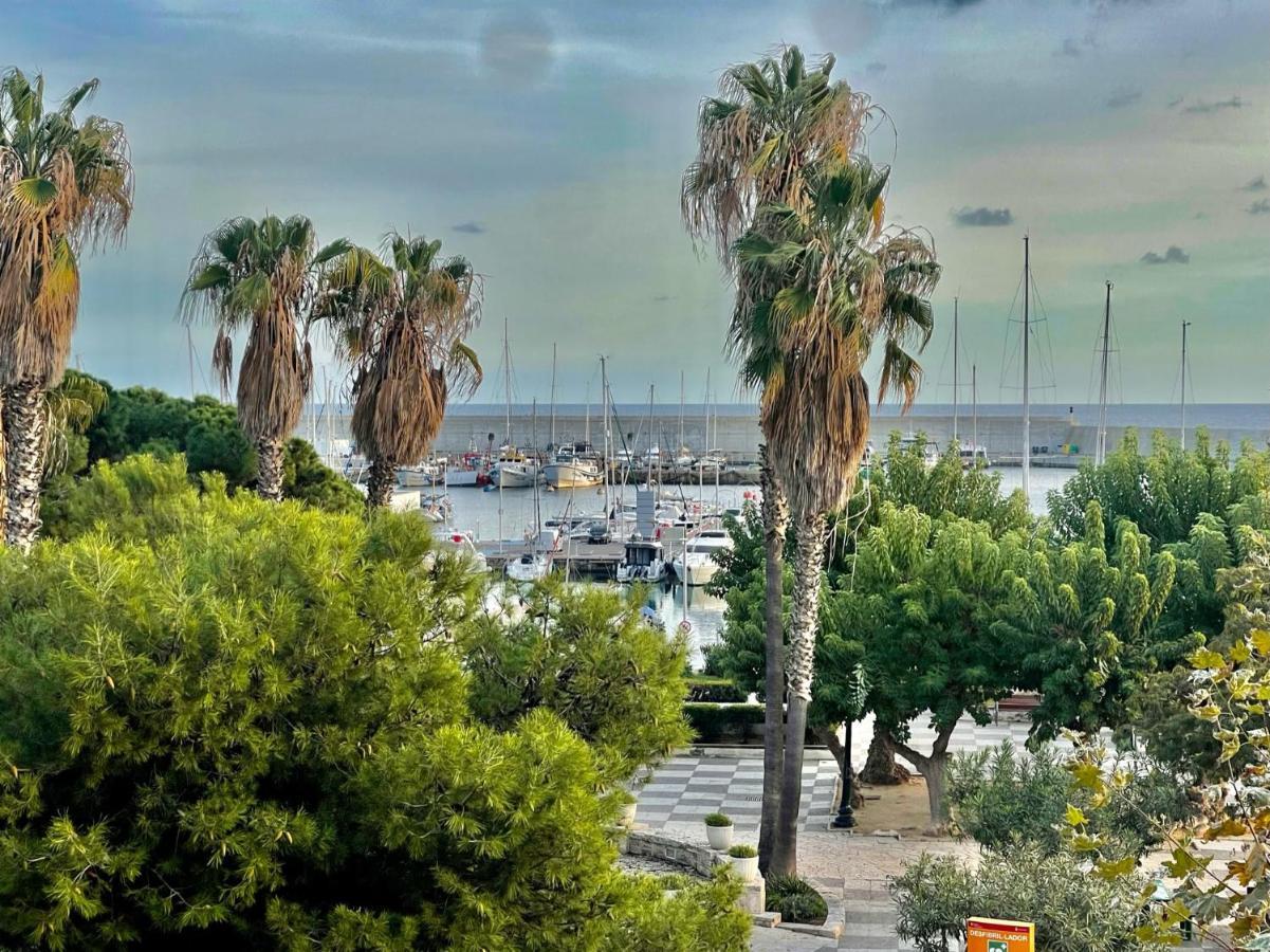 Seahomes Vacations - Nautic Maritime Apt Бланес Экстерьер фото