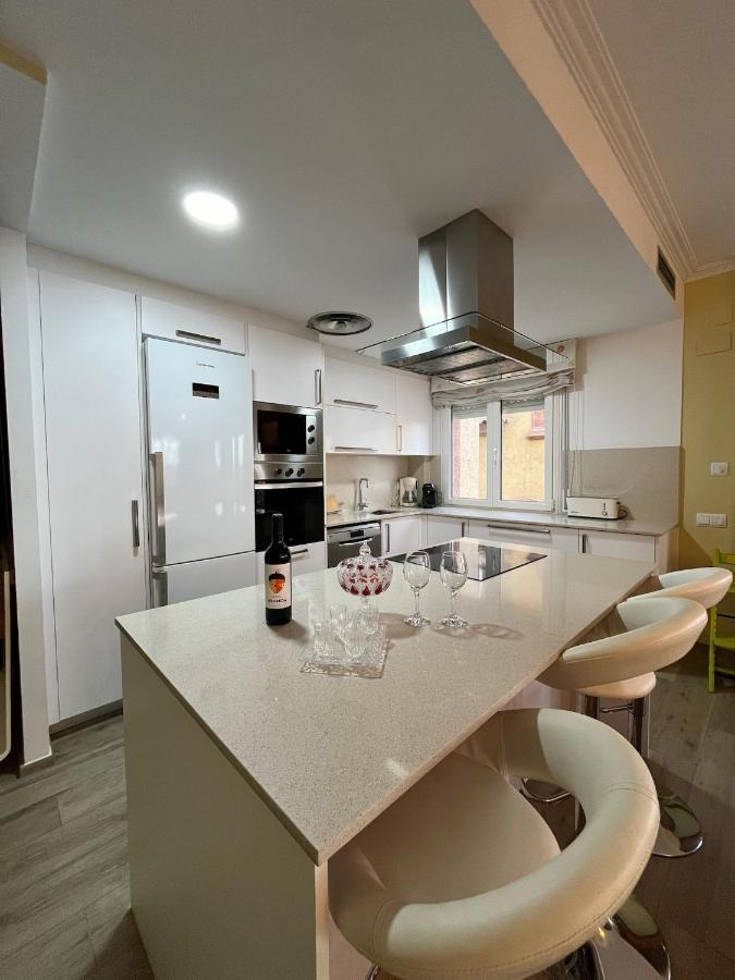 Seahomes Vacations - Nautic Maritime Apt Бланес Экстерьер фото