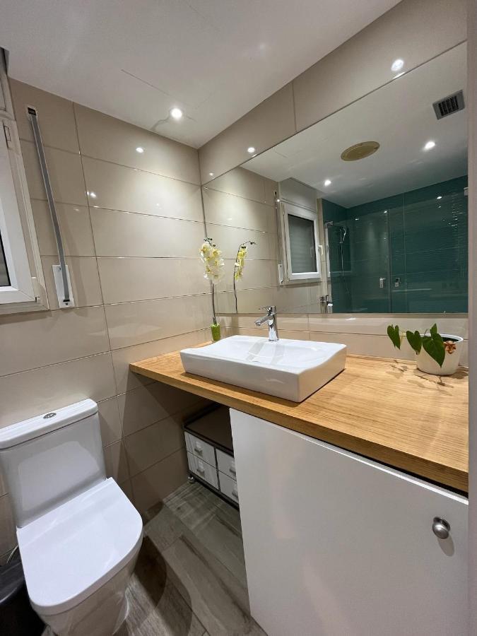 Seahomes Vacations - Nautic Maritime Apt Бланес Экстерьер фото