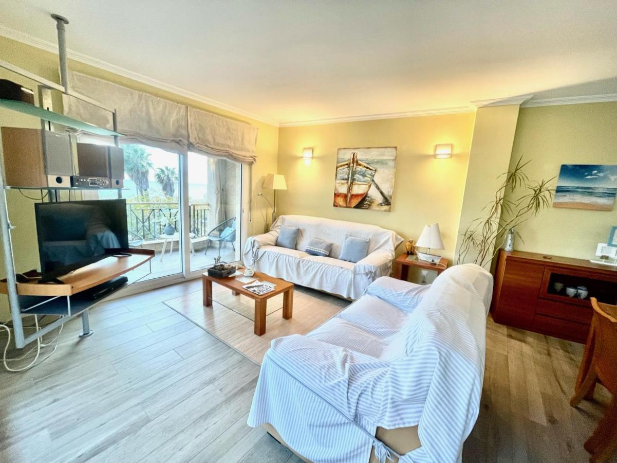 Seahomes Vacations - Nautic Maritime Apt Бланес Экстерьер фото